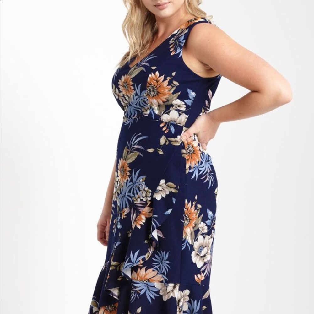 Navy Floral Printed Ruffle Plus Size - Picture 2 of 6